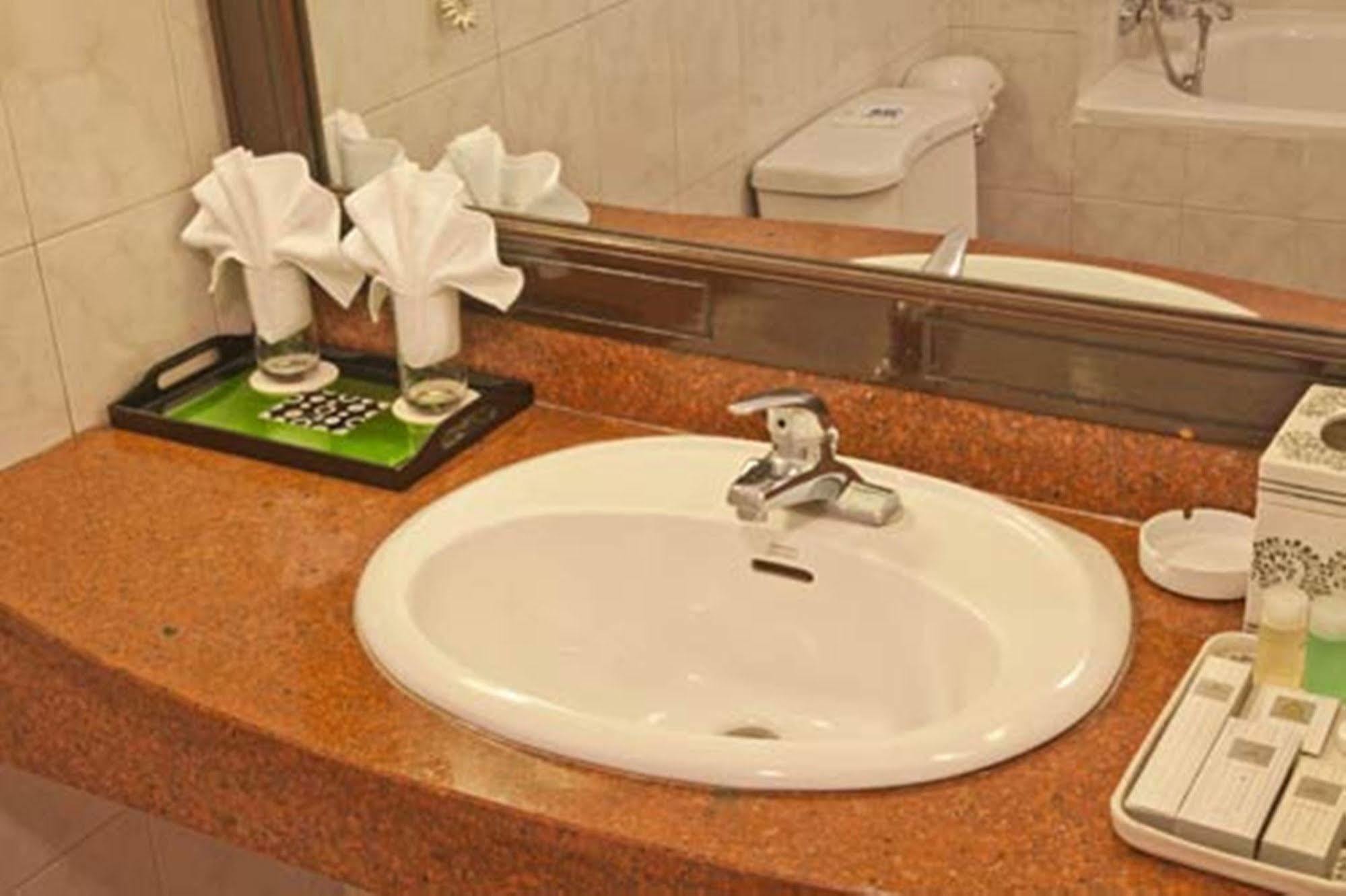 Green Park Hotel Hanoi Dış mekan fotoğraf