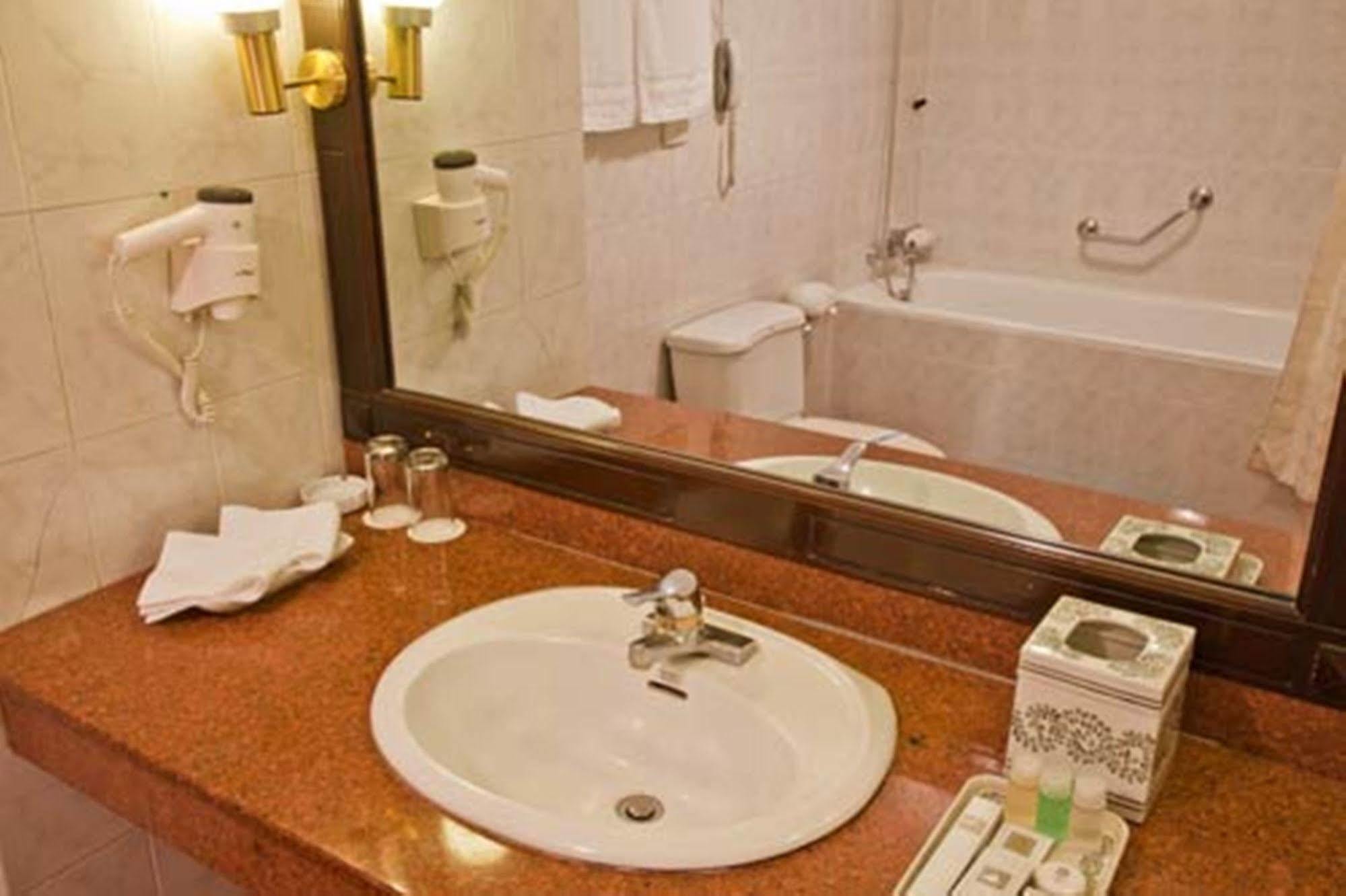 Green Park Hotel Hanoi Dış mekan fotoğraf